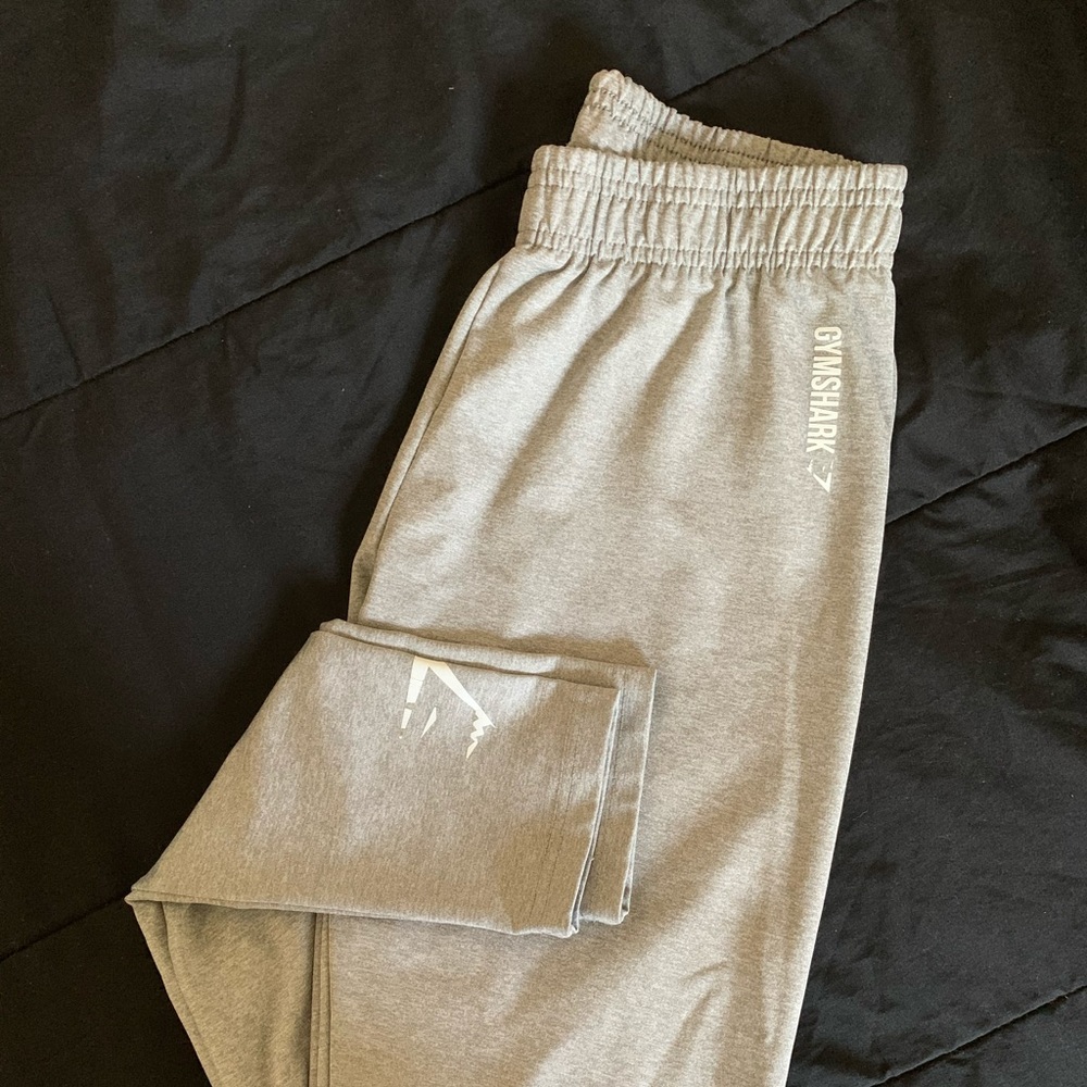 GYMSHARK light grey leggings, M